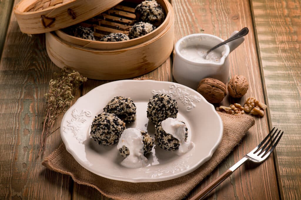 Polpettine etniche di vitello al vapore