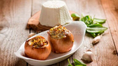 Cipolle ripiene con ricotta e bietole