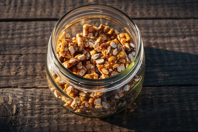 Croccante di mandorle nel vasetto Croccante di mandorle nel vasetto