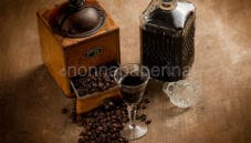 Liquore al caffè e mi consolo!!! Maledetto nichel… Liquore al caffè e mi consolo!!! Maledetto nichel…