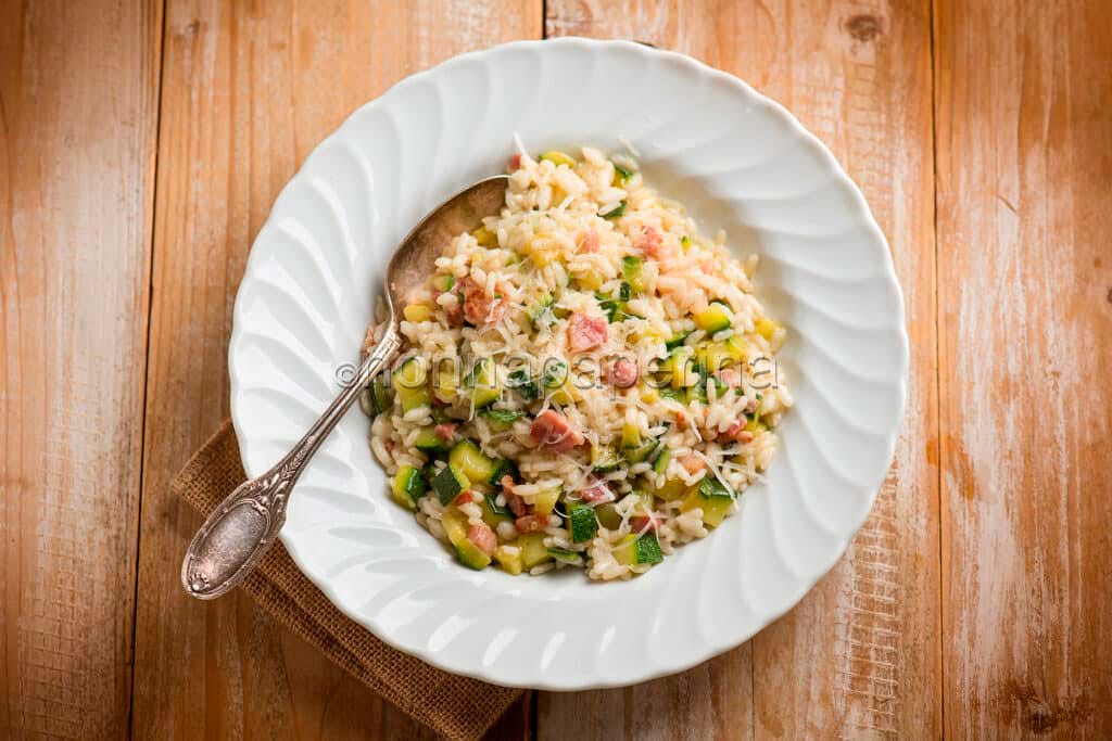 Risotto con zucchine e pancetta Risotto con zucchine e pancetta