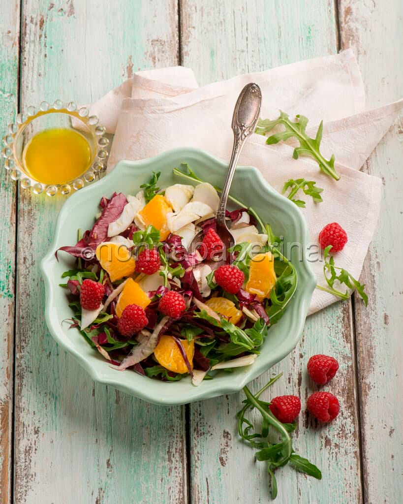 Insalata di radicchio rosso, finocchi e lamponi ( Insalata di radicchio rosso, finocchi e lamponi (