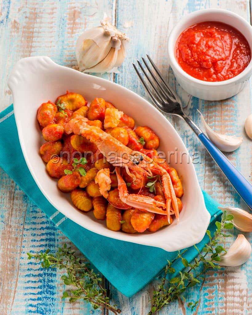 Gnocchetti al sugo di scampi,