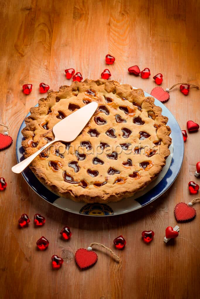 Crostata con pere cotogne e nocciole Crostata con pere cotogne e nocciole