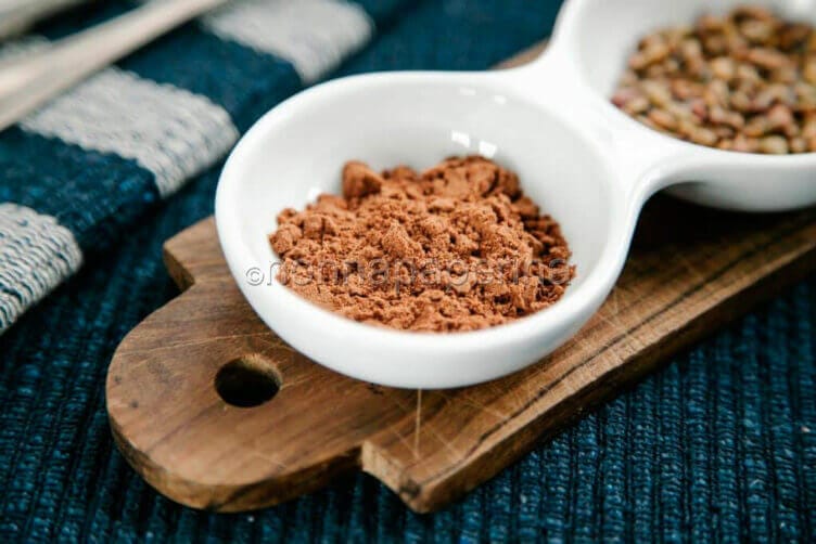 Olio e Farina di vinaccioli, naturalmente senza glutine farina di vinaccioli