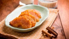 Frittelle di ananas e cannella al forno