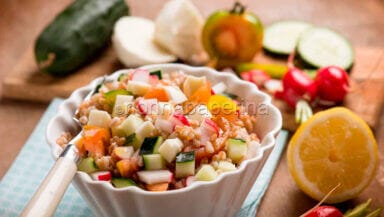 insalata di farro con cetrioli