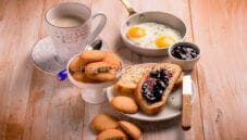 Biscottini alla quinoa con olio di riso per colazione