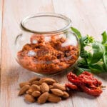 Pesto di pomodori secchi: un condimento dal sapore intenso