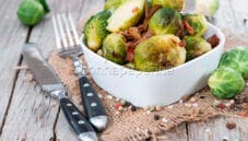 Cavolini di Bruxelles al forno con prosciutto