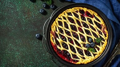 Crostata all'olio con confettura di mirtilli