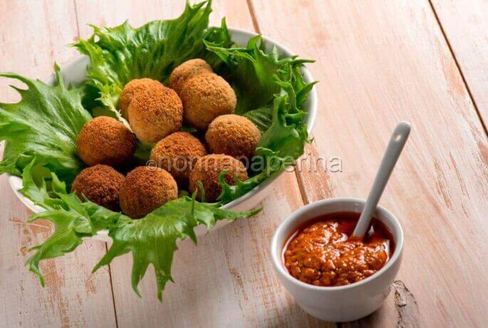 Falafel al forno, delle polpettine di ceci senza glutine Falafel al forno, delle polpettine di ceci senza glutine
