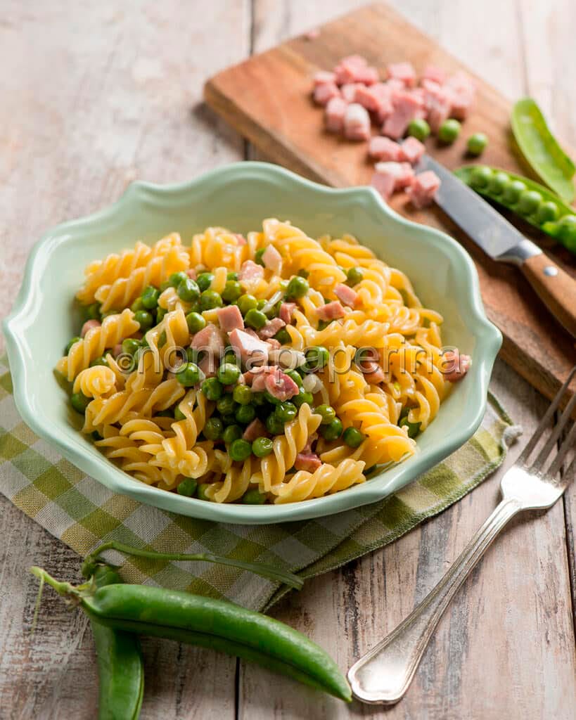 fusilli panna e prosciutto fusilli panna e prosciutto