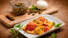 Involtini di peperoni ripieni : una carica di vitamine Involtini di peperoni ripieni : una carica di vitamine