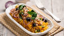 Risotto multicolor allo zafferano, un primo che stupisce