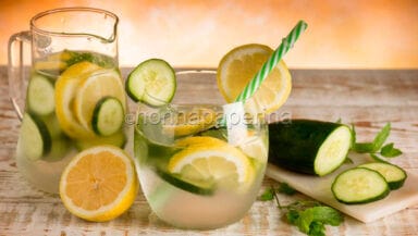 Acqua aromatizzata al limone