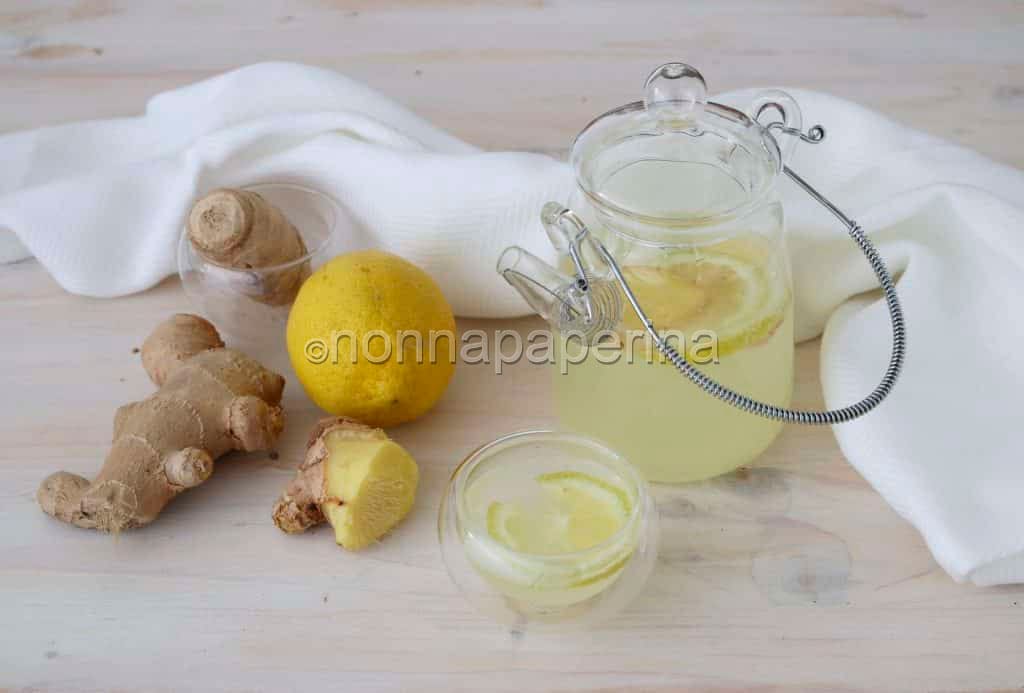 Acqua zenzero limone e miele, una bevanda rinfrescante e salutare