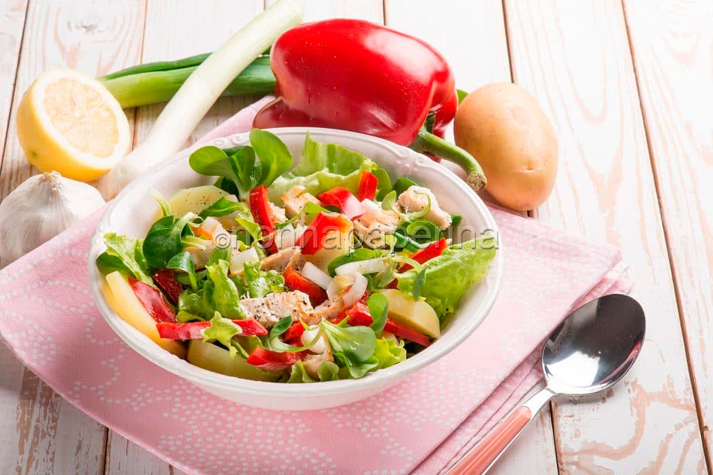 insalata con peperoni e pollo