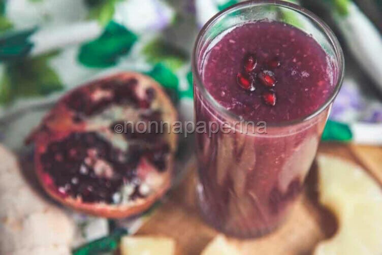 Frullato al melograno, ananas e zenzero Frullato al melograno