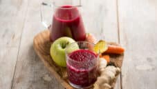 Centrifugato di barbabietola: colorato e salutare Centrifugato di barbabietola: colorato e salutare