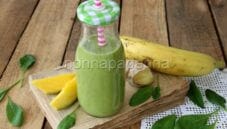 Frullato di spinaci, mango e banana: mix energetico