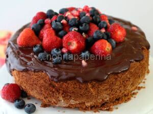 Torta di panna al cacao con ganache al cioccolato
