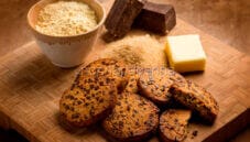 Cookies al cioccolato : biscotti con farina di ceci Cookies al cioccolato : biscotti con farina di ceci
