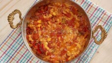 Menemen, una colazione proteica tipica della Turchia