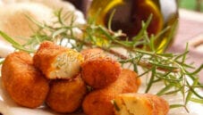 Crocchette di patate al rosmarino Crocchette di patate al rosmarino