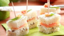 Finger food di pesce con mela e salmone, un antipasto unico Finger food di pesce con mela e salmone, un antipasto unico