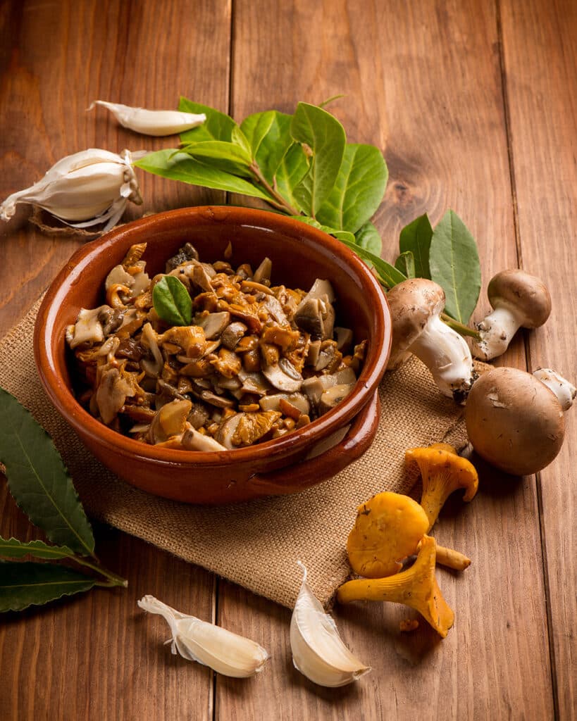 Finferli e cremini trifolati