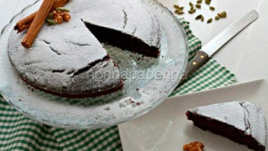 Torta alle noci con cacao e spezie