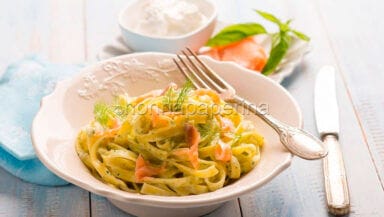 Tagliatelle  alla crema di salmone