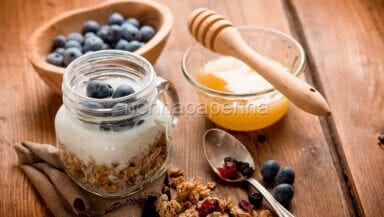 Muesli yogurt e mirtilli