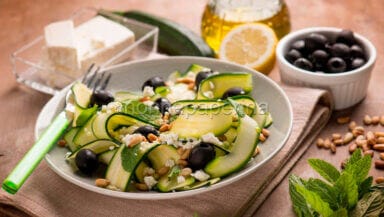 Insalata di zucchine con feta