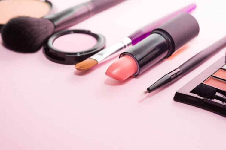 Allergia da contatto al nichel, quali cosmetici scegliere Allergia al nichel e cosmetici