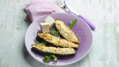Zucchine ripiene di tofu