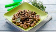 Bocconcini di maiale alle olive: il secondo per tutti!