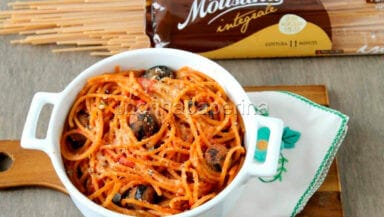 Spaghetto quadrato integrale con polpette di melanzana