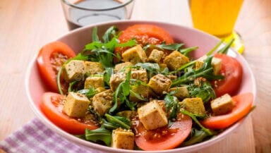 Tofu in insalata