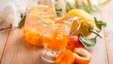 Acqua aromatizzata alle albicocche e limone