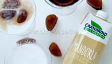 Latte di Mandorla con gocce al caffè, davvero dissetante