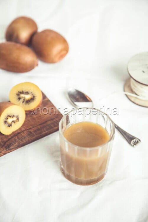 succo di kiwi giallo succo di kiwi giallo