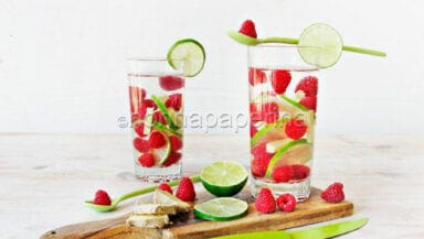 Acqua aromatizzata allo zenzero lime e lamponi