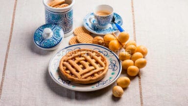 Crostata con confettura di datteri Bahri