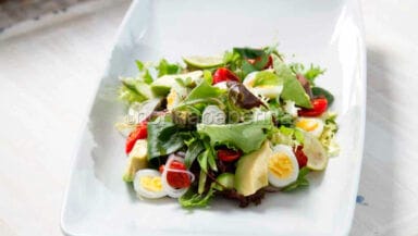 Misticanza con avocado