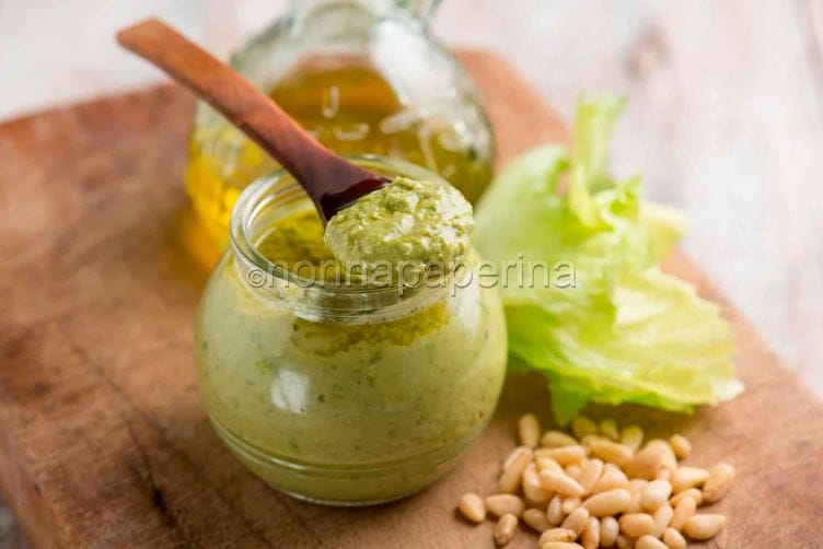 Pesto di scarola: condimento che non vi deluderà! Pesto di scarola