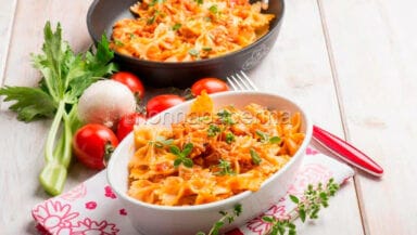farfalle con ragu di tonno