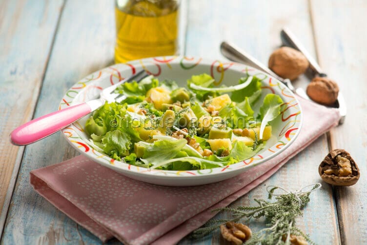 insalata di ananas e avocado