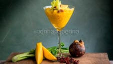 Granita con mango e sedano: il ristoro perfetto